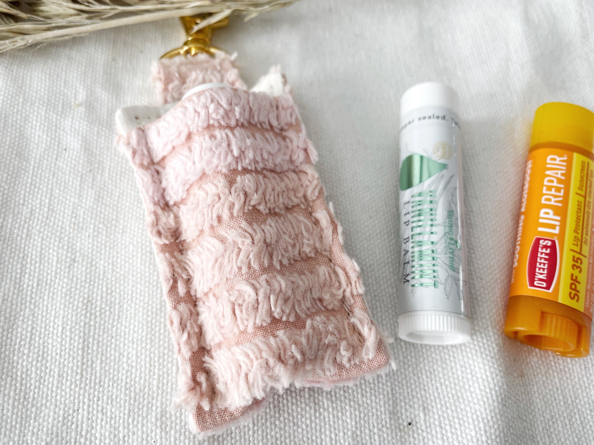 Fluffy Blush Chapstick Holder