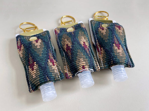 Holiday Green Thieves Keychain